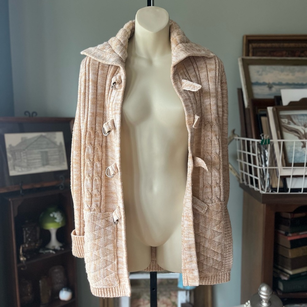 DUET CREATIONS INC KNIT SWEATER SIZE SMALL MADE IN TAIWAN